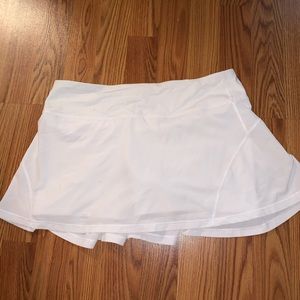Size 8 regular Lulu lemon white skirt